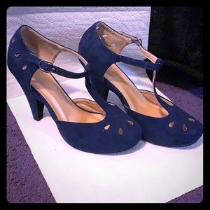 New navy blue heels